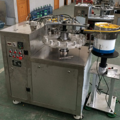 小支金粉膠灌裝旋蓋機